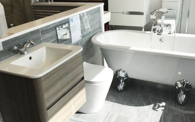03 - K & L Bathroom Showroom - Vanity Basin, Back-to-wall Toilet and Freestanding Bathtub