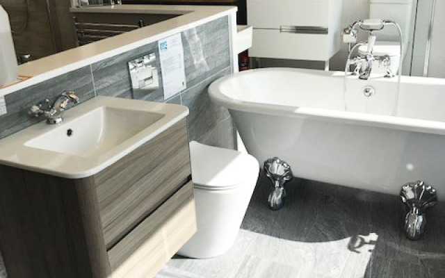 03 - K & L Bathroom Showroom - Vanity Basin, Back-to-wall Toilet and Freestanding Bathtub